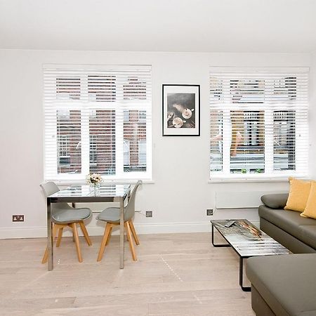 F2 Greek Street By City Living London Exterior photo