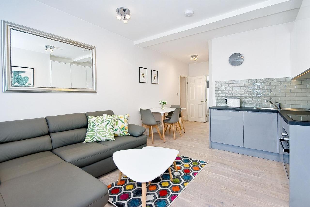 F2 Greek Street By City Living London Exterior photo