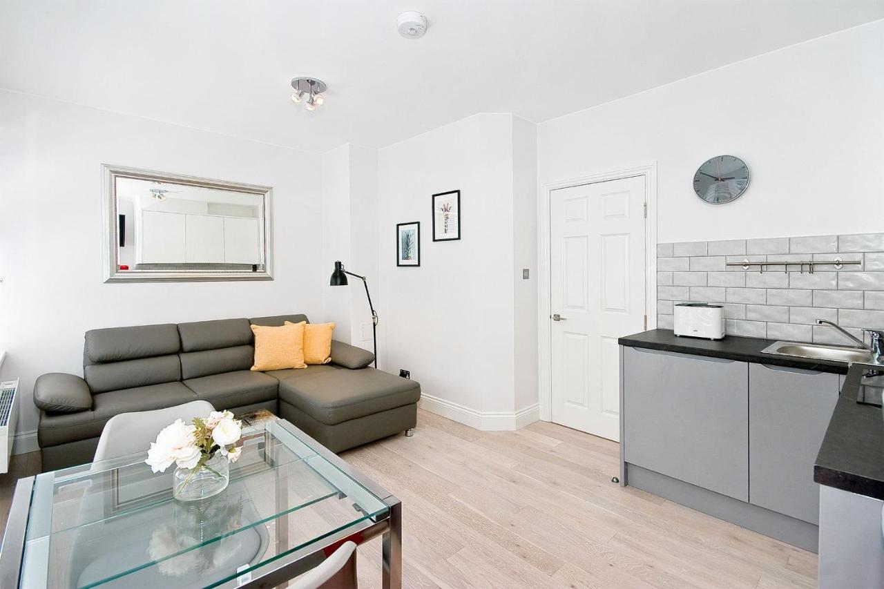 F2 Greek Street By City Living London Exterior photo